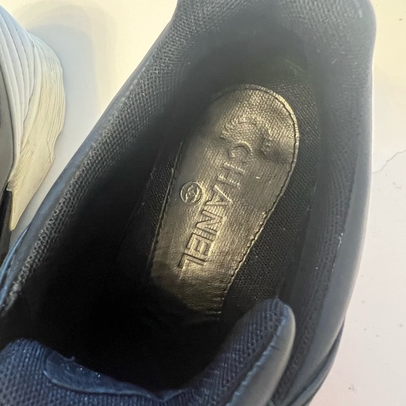 Chanel black leather sneakers shoes CC logo 39.5 - Picture 4 of 16